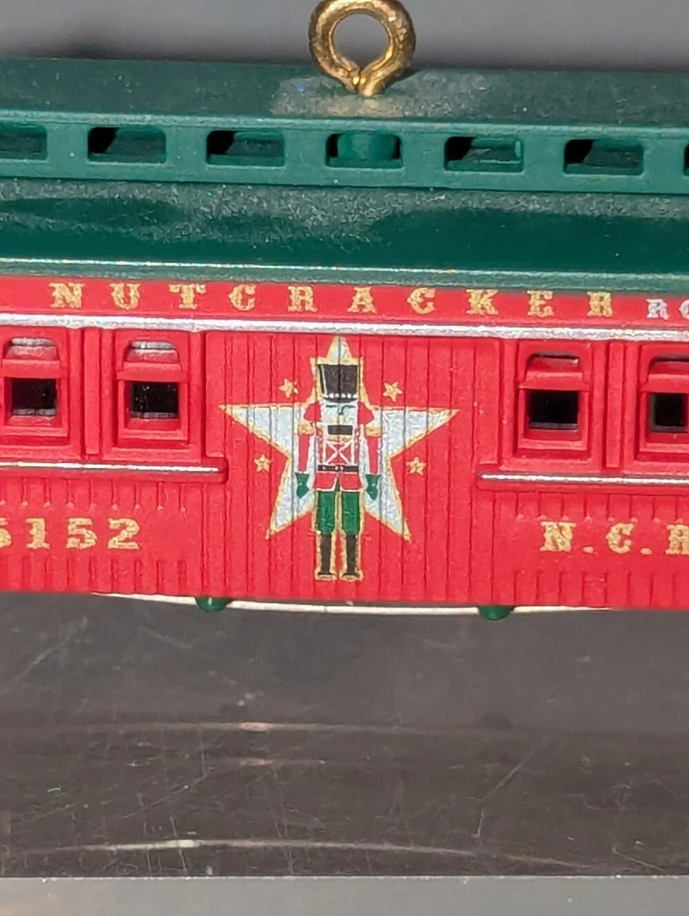 2012 Hallmark Keepsake Lionel Nutcracker Route Baggage Coach Train Ornament